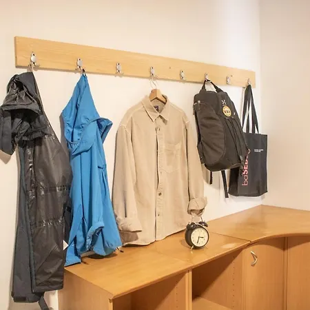 Goriska Studio - Simple Affordable For Friends, Groups Or Families Daire *