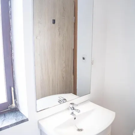 Goriska Studio - Simple Affordable For Friends, Groups Or Families Apartmán